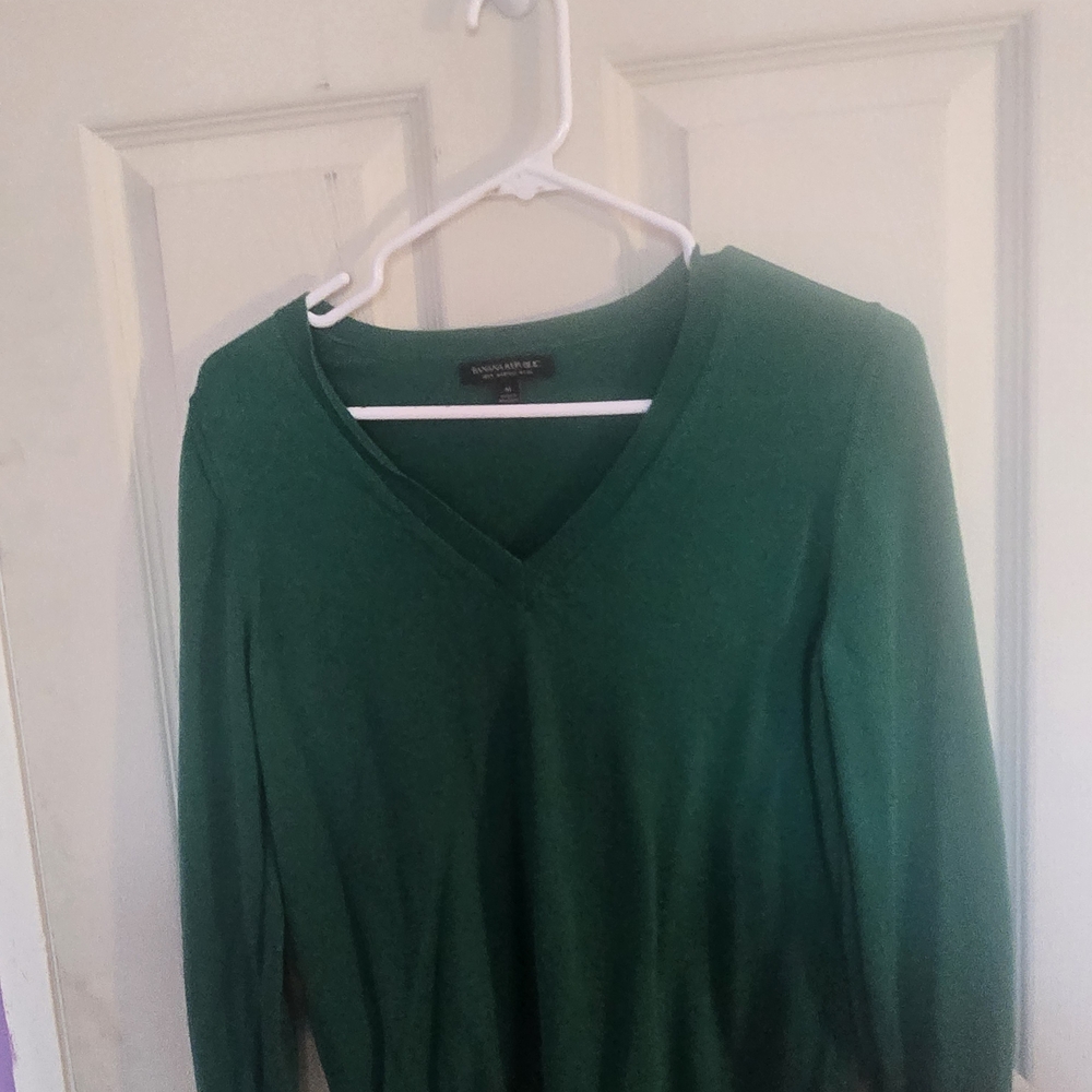 Banana Republic Green V-Neck Sweater